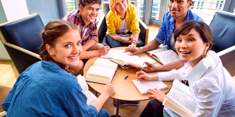 Quina és l’edat mínima per treballar a Espanya?